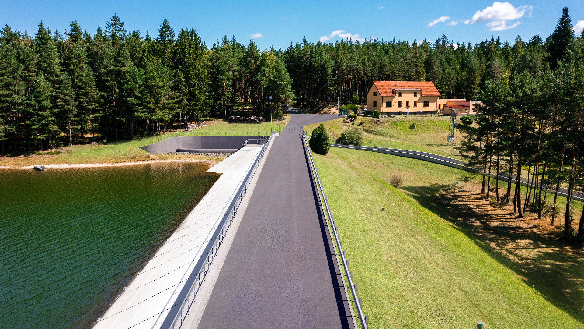 AQUATIS / DAM