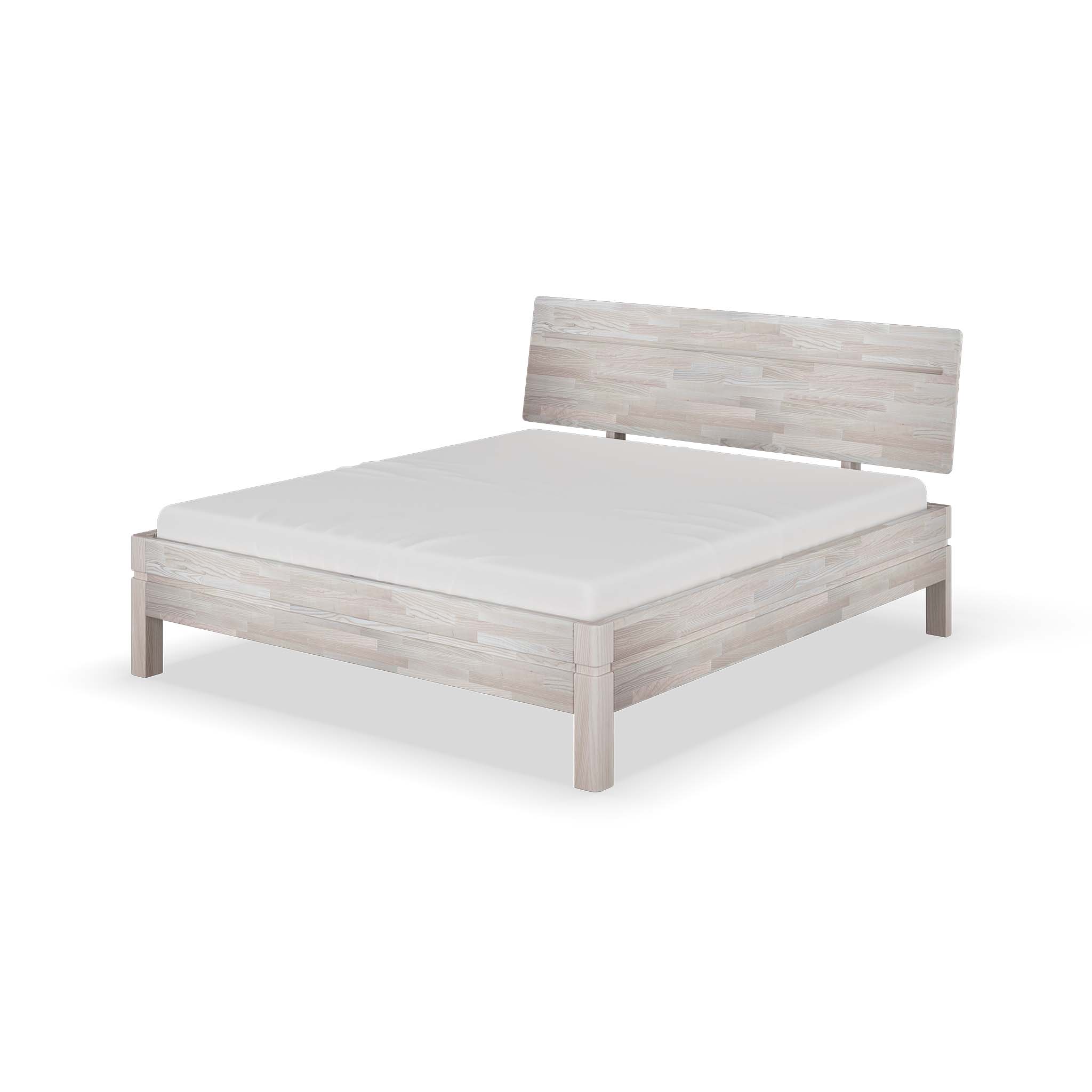 SVET SPANKU / WOODEN BEDS